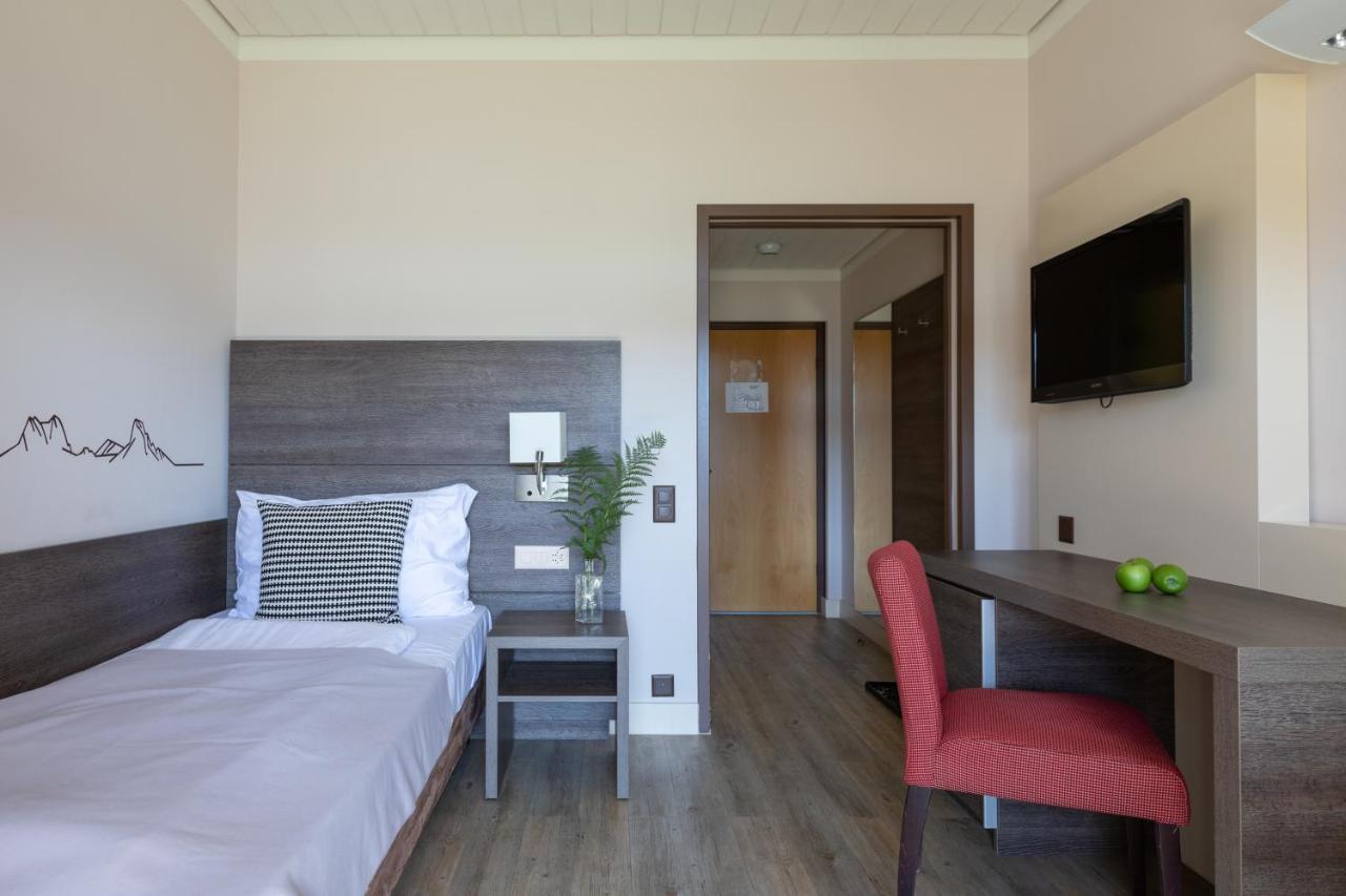 Budget Rooms Gstaad Шонрід Екстер'єр фото